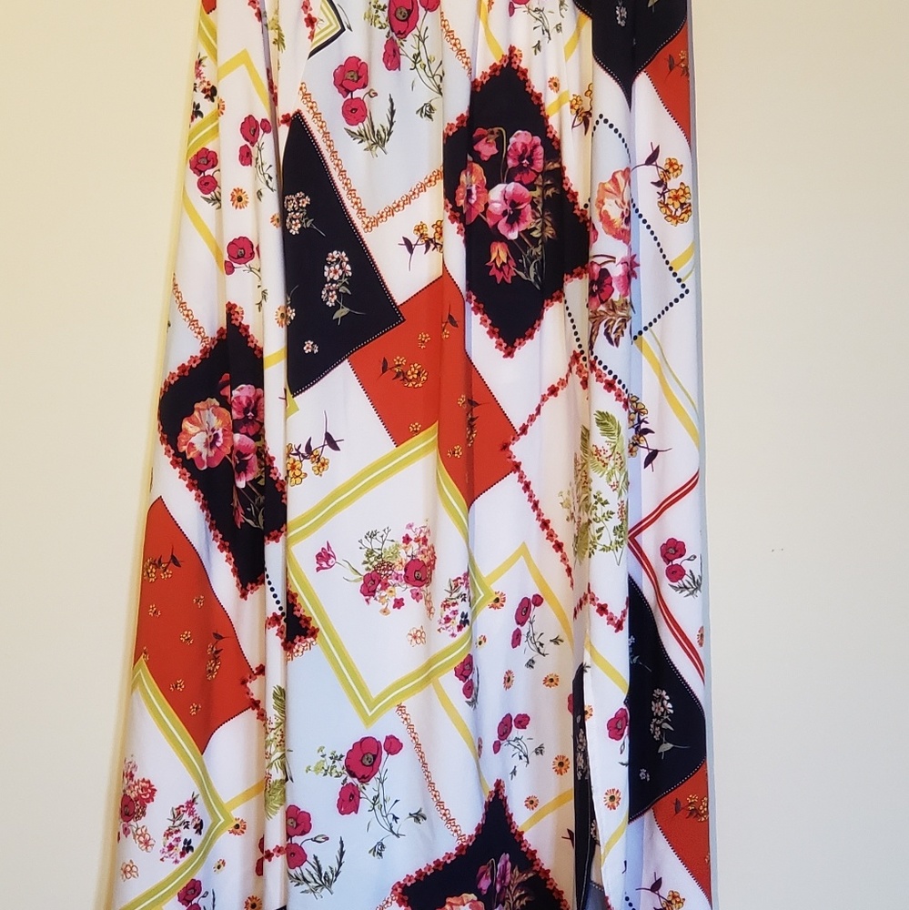 Full-length Pattern Skirt